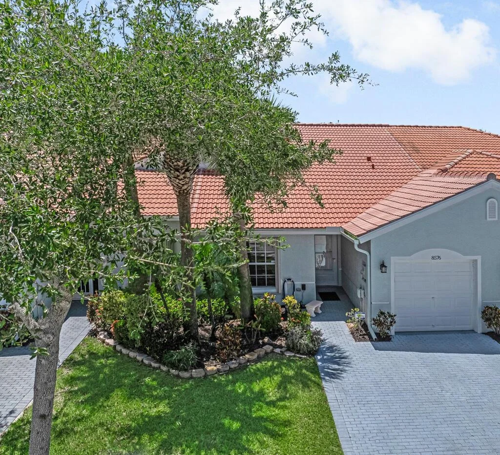 Photo of 8576 Logia Circle