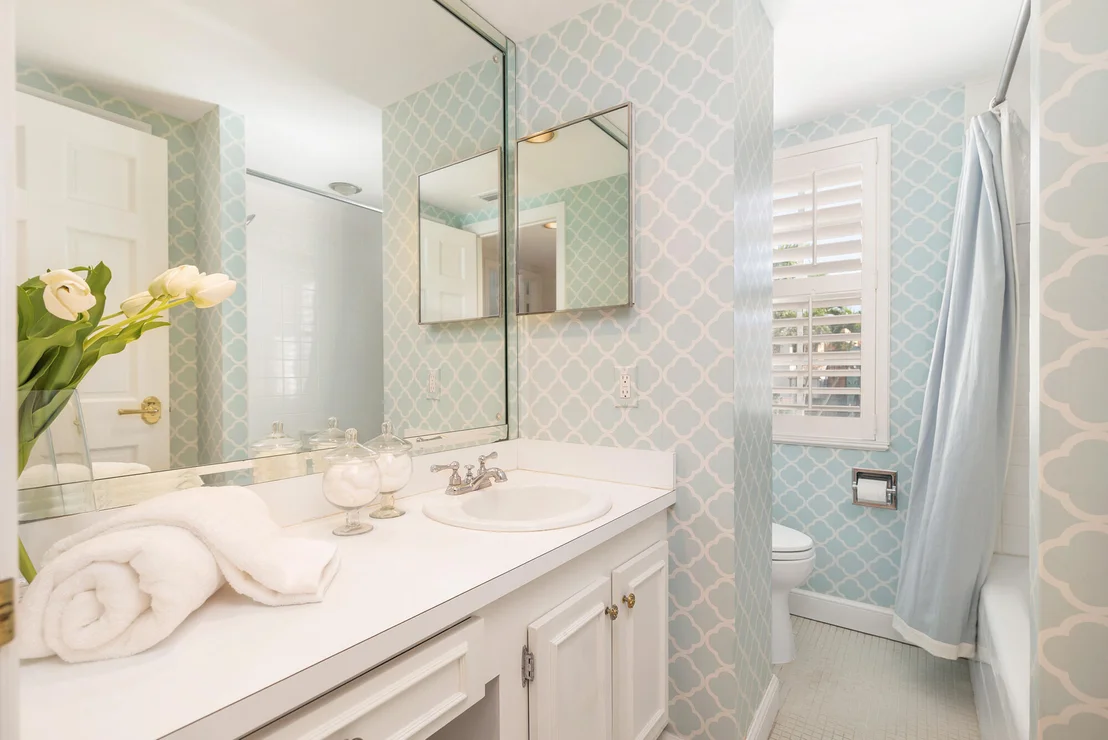 Photo of Unit 1B at 330 Cocoanut Row