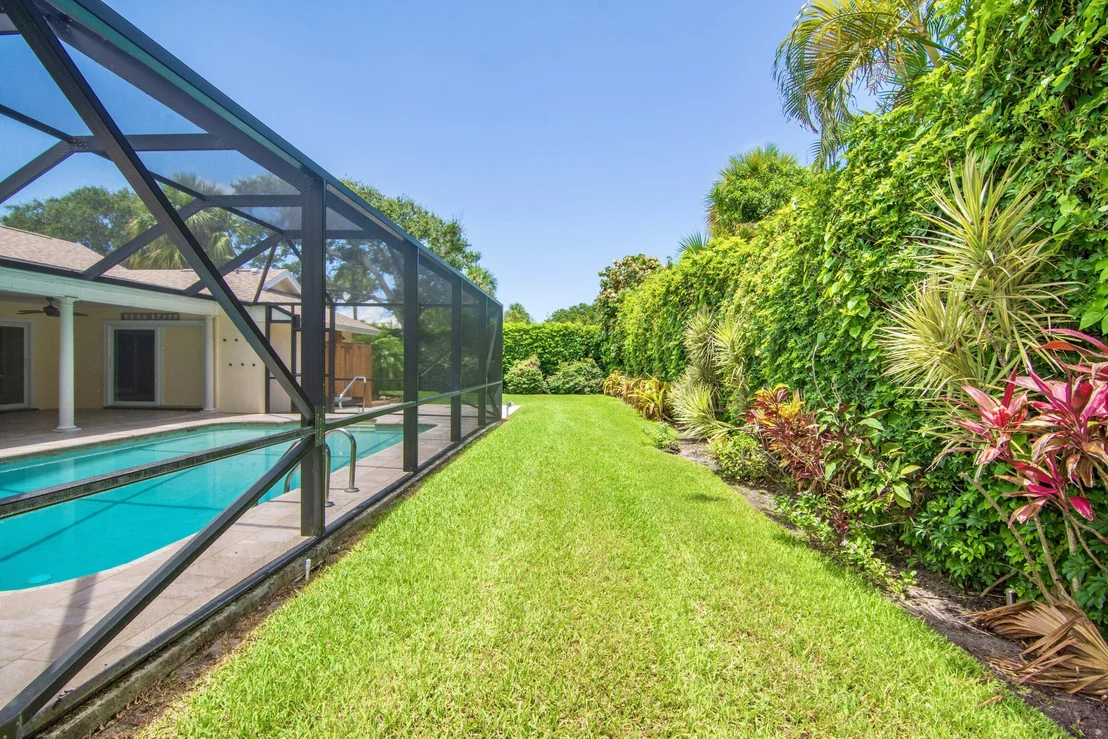 Photo of 1060 Clipper Road