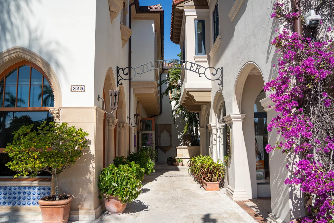 Photo of Unit NPH4 at 2 N Breakers Row Row
