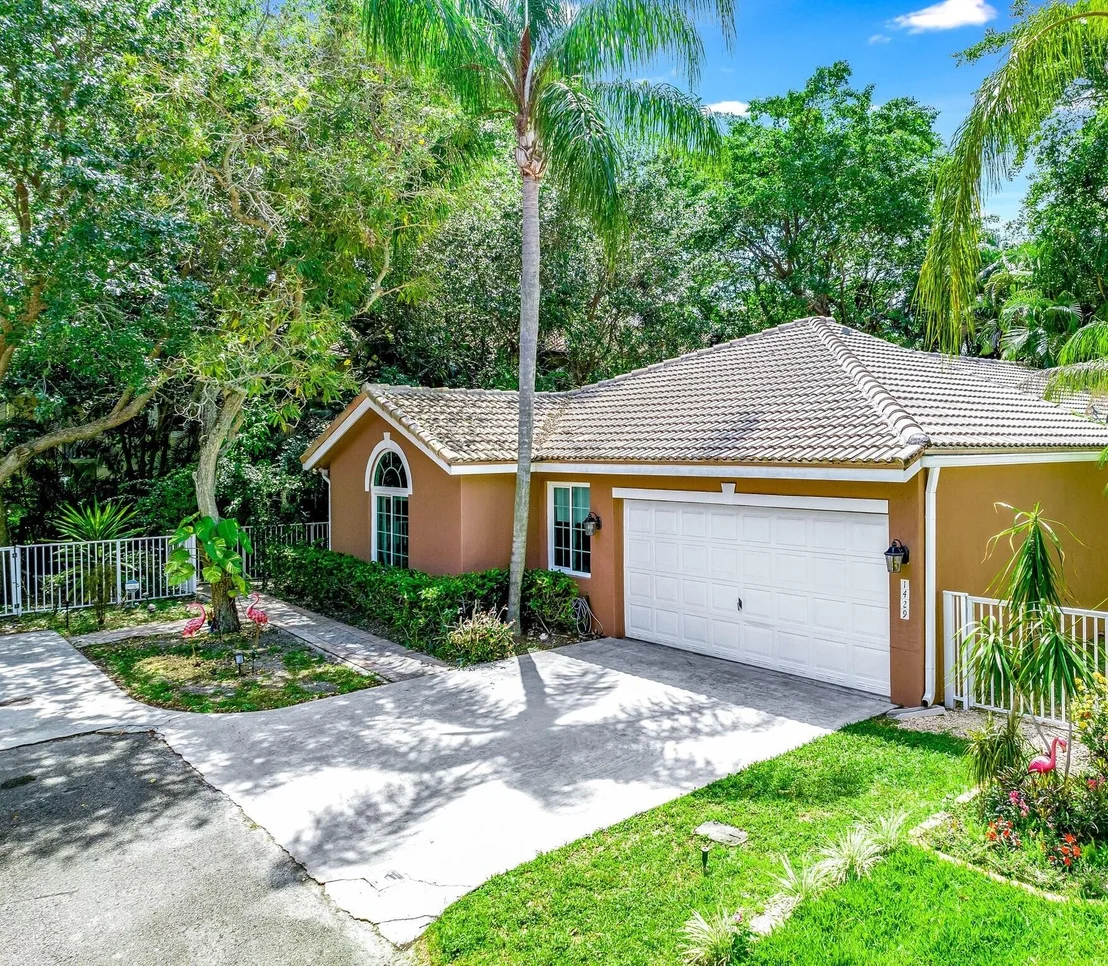Photo of 1429 Banyan Circle
