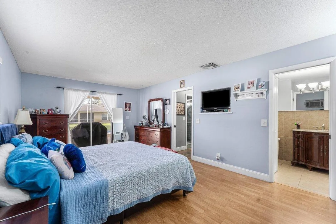 Photo of 5455 Pine Tree Drive