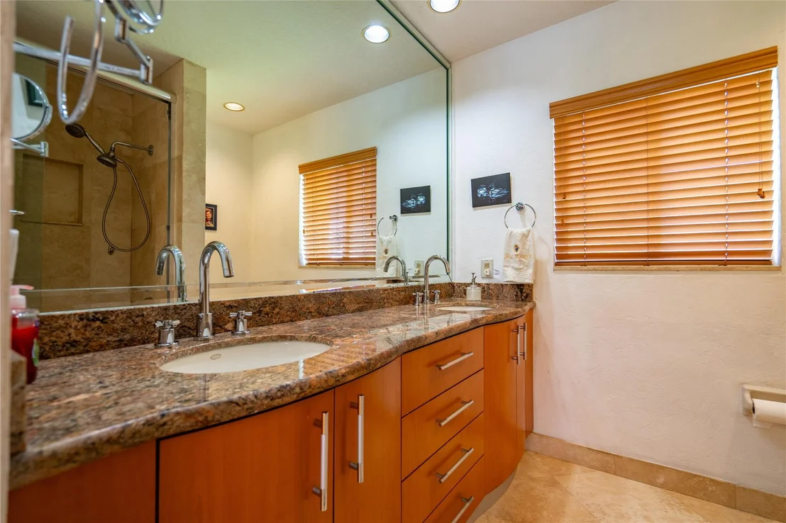 Photo of 4120 NE 23rd Terrace