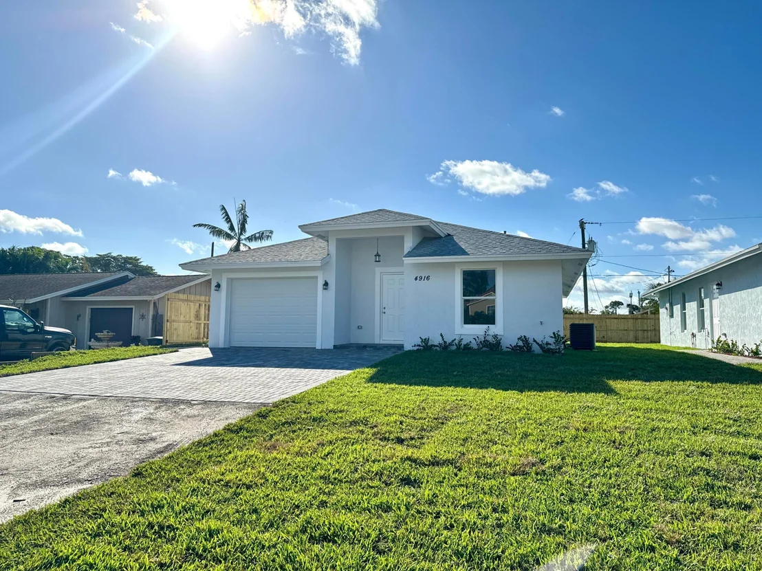 Photo of 4916 Biscayne Drive
