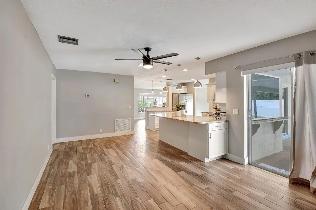 Photo of 625 Sunshine Drive