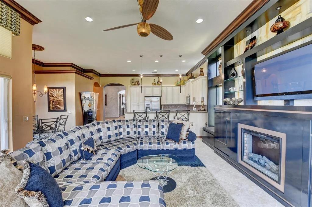 Photo of 7204 Twin Falls Drive