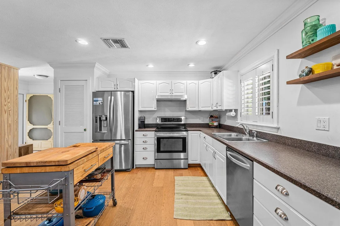 Photo of 418 SE Alamanda Way