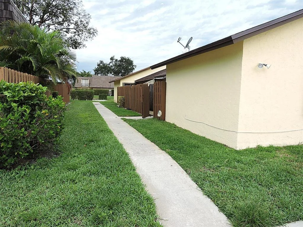 Photo of 504 Springdale Circle