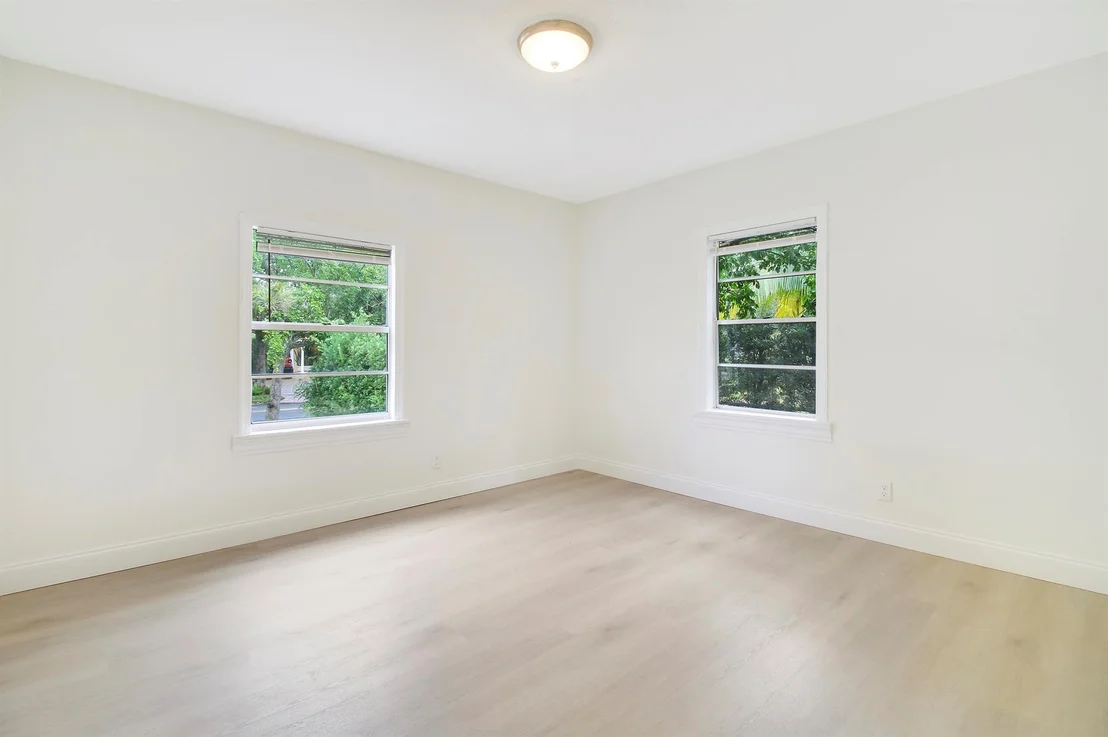 Photo of 848 Upland Road