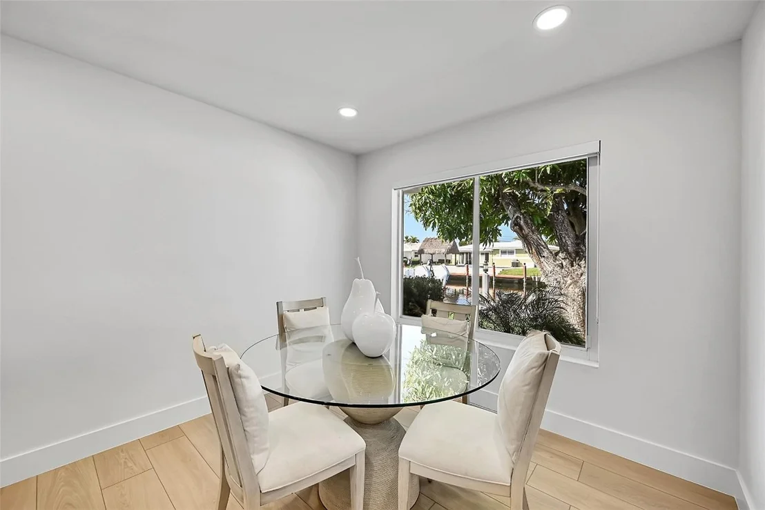 Photo of 431 SE 9 Avenue