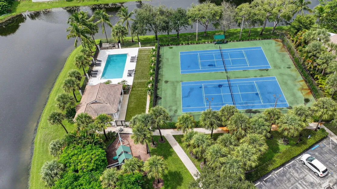 Photo of 1142 Canoe Point
