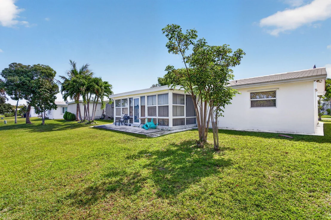 Photo of 3121 E Golf Boulevard
