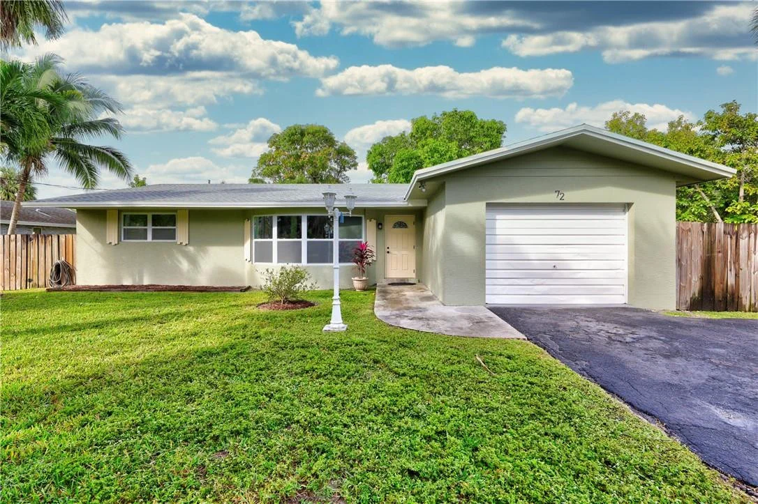 Photo of 72 W Palm Drive