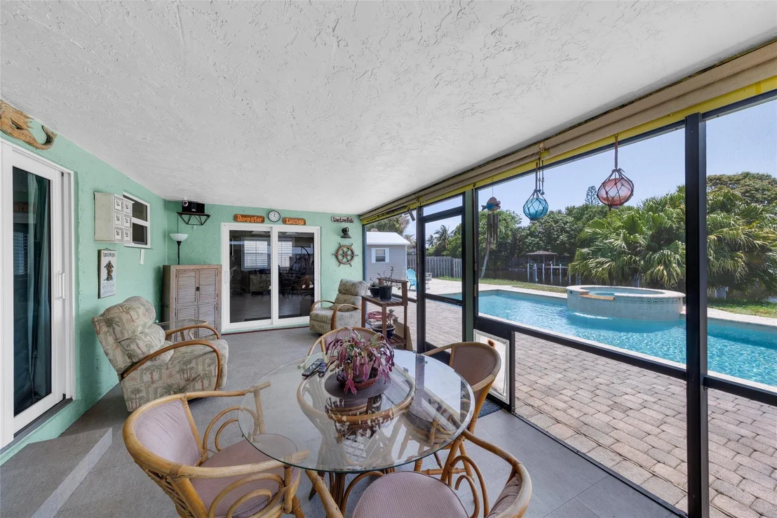 Photo of 2919 Cormorant Road
