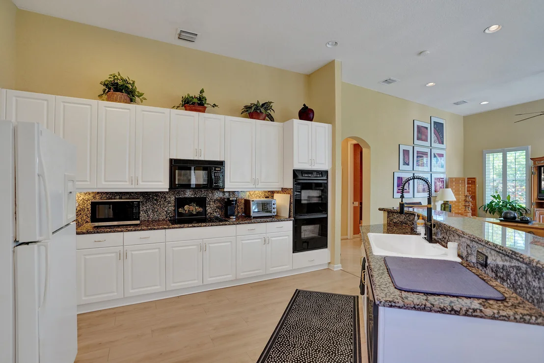 Photo of 7338 Falls Road W