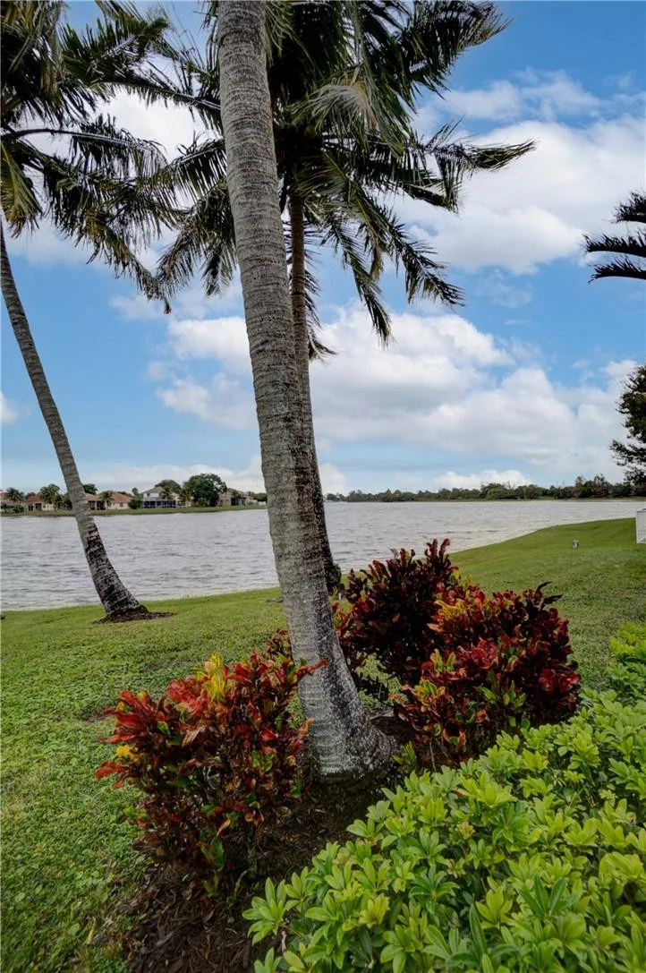 Photo of 787 Lake Boulevard