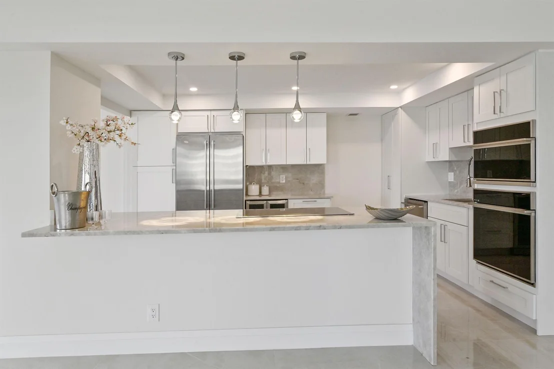Photo of Unit 708 at 600 S Ocean Boulevard