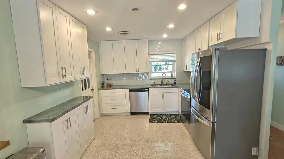 Photo of 282 SE Edgewood Drive