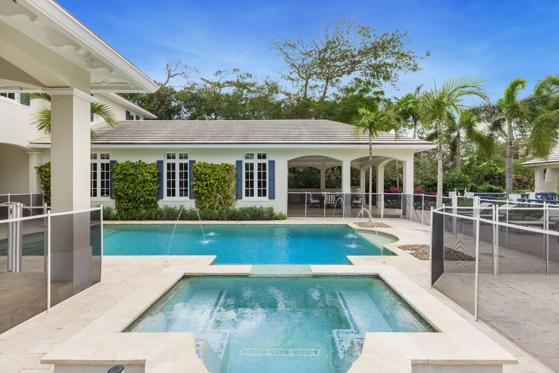 Photo of 1222 N Ocean Boulevard
