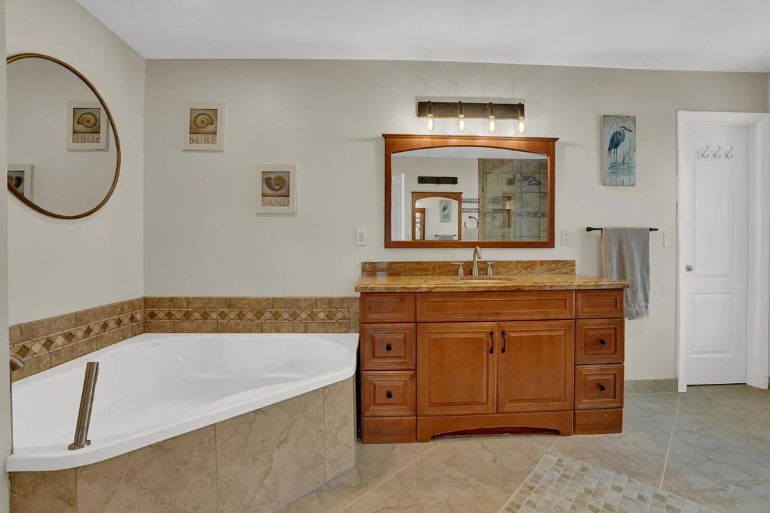 Photo of 1008 Pine Lake Circle