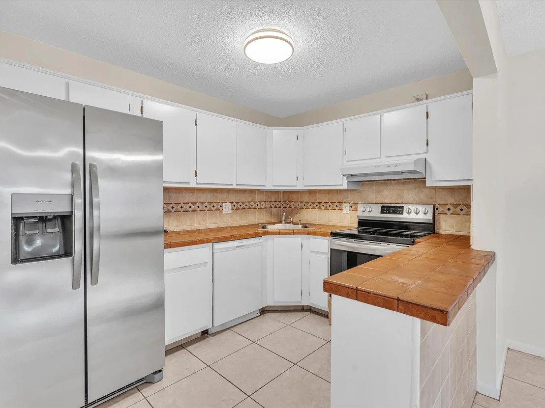 Photo of Unit A2 at 305 Knotty Pine Circle