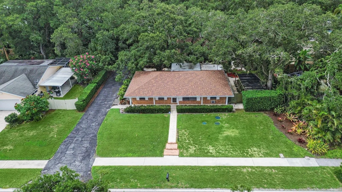 Photo of 2712 Lone Pine Road
