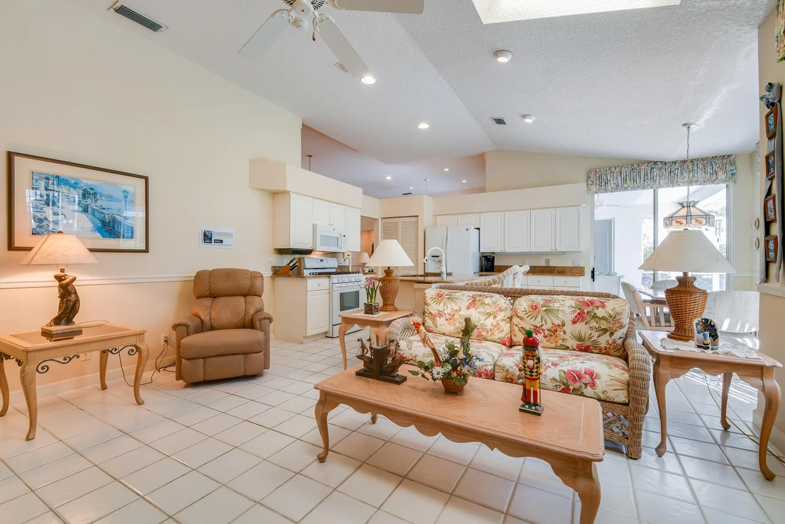 Photo of 224 Eagleton Estate Boulevard