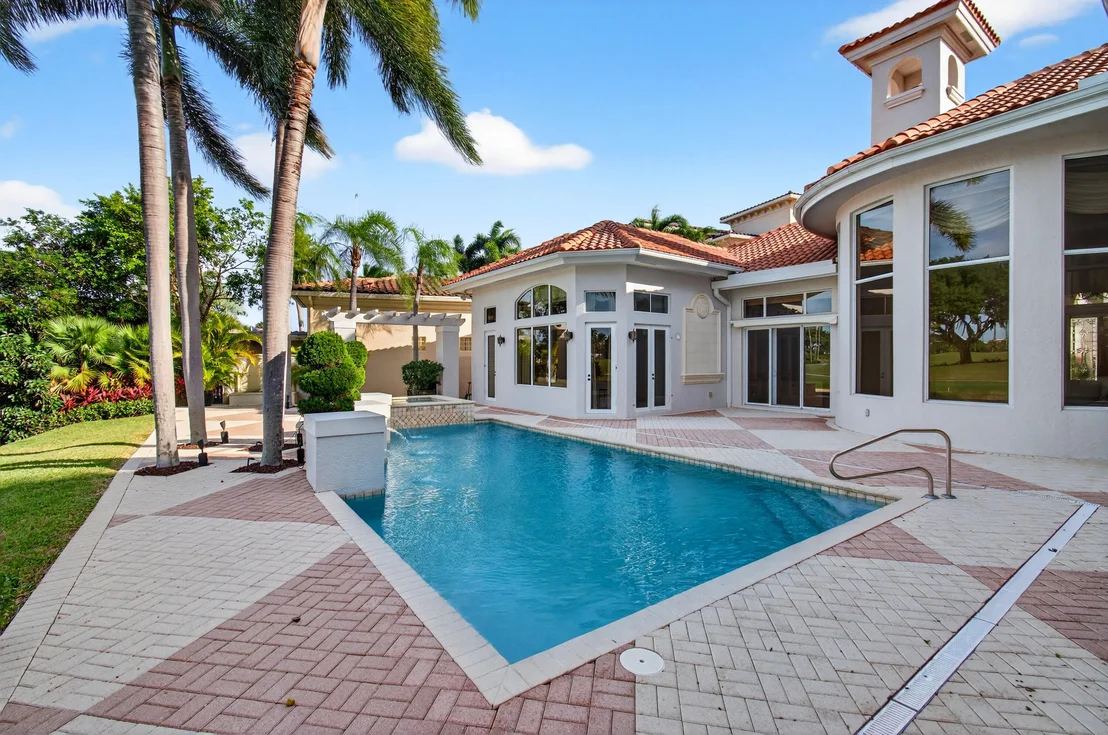 Photo of 331 MIZNER LAKE ESTATES Drive