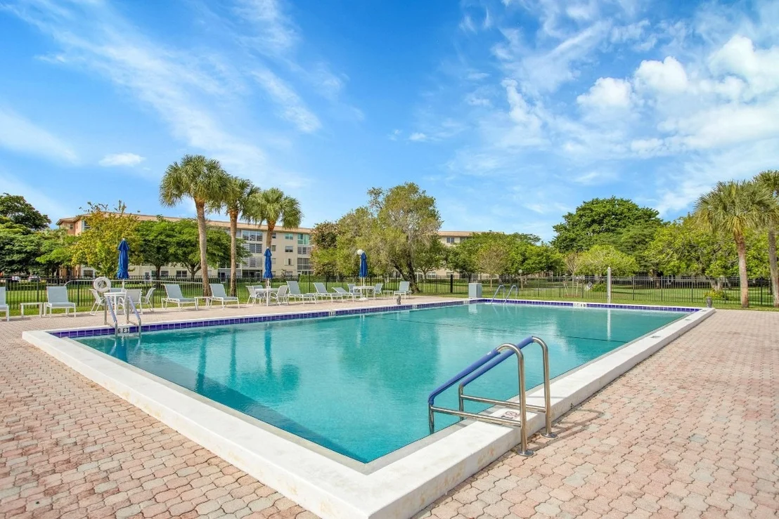 Photo of Unit D4 at 1603 Abaco Drive