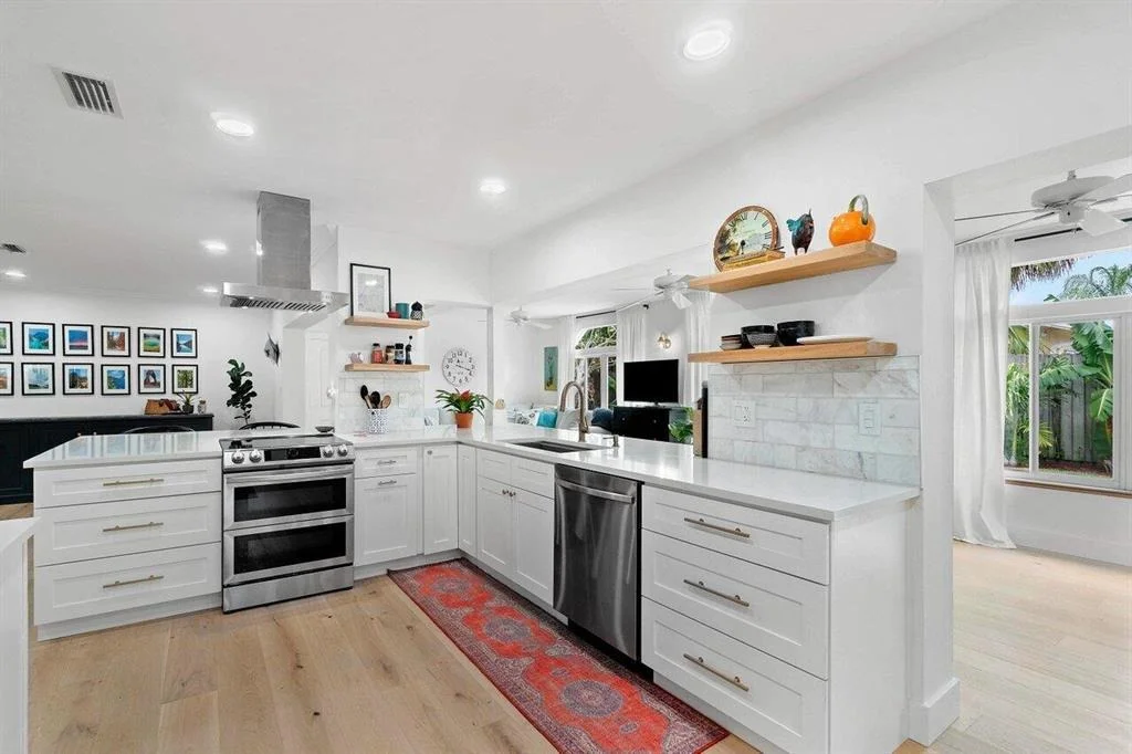 Photo of 827 NW 6th Drive