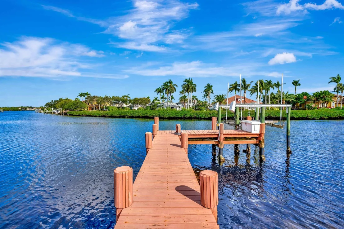 Photo of 8733 SE Compass Island Way