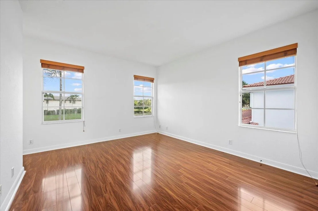 Photo of 657 Castle Drive
