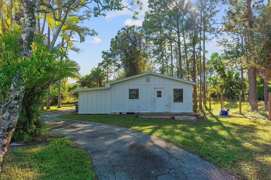 Photo of 11066 Orange Boulevard