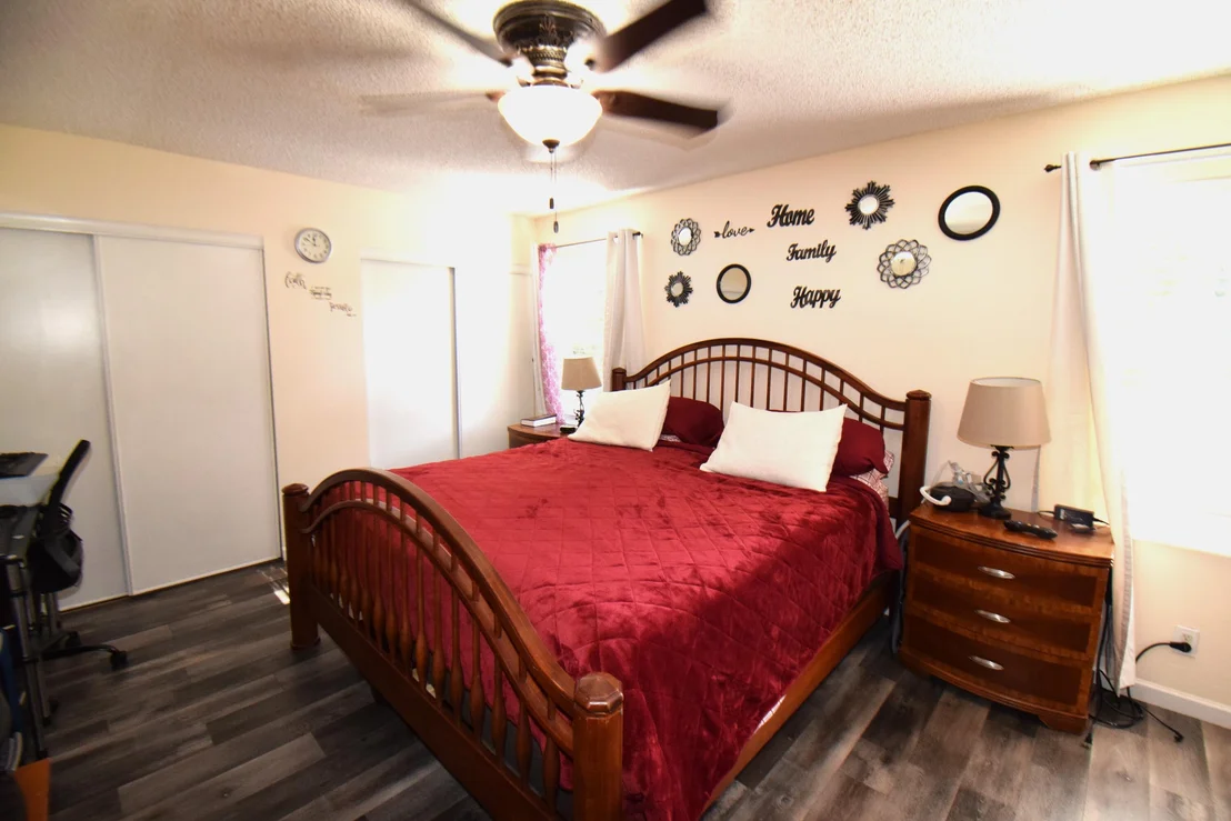 Photo of 4734 Lakeside Circle