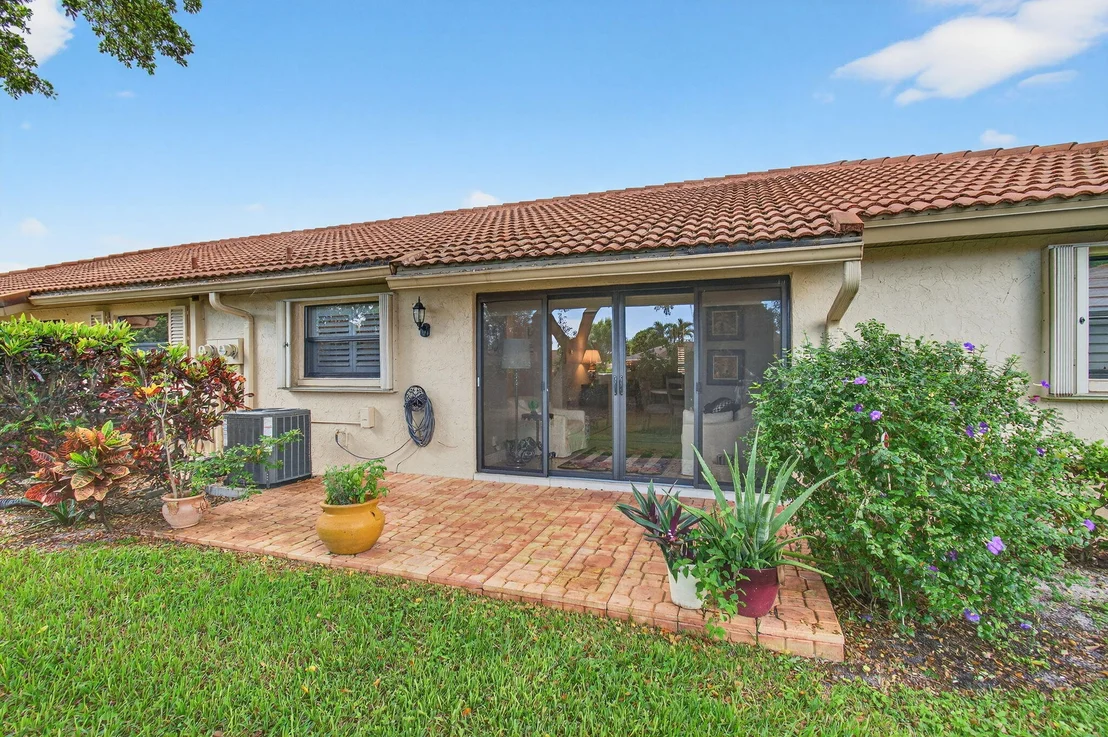 Photo of Unit A at 4555 Apple Tree Circle