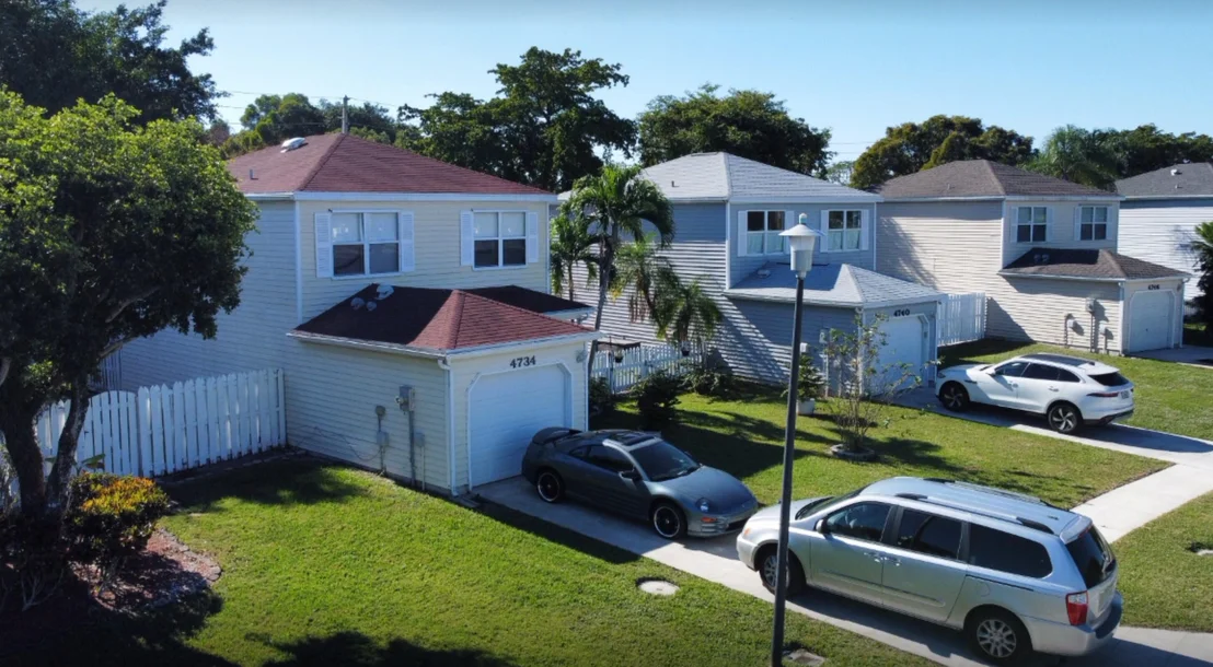 Photo of 4734 Lakeside Circle