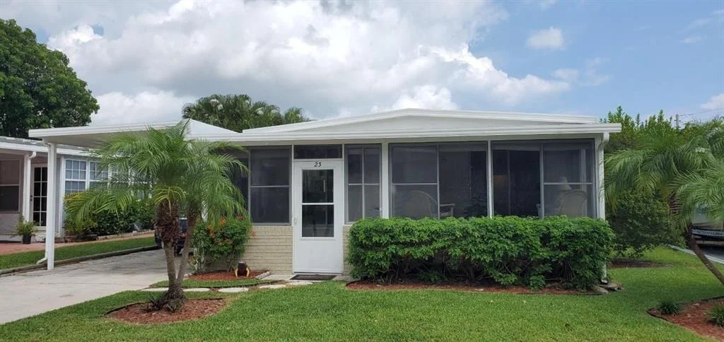 Photo of Unit 23 at 400 N Highway A1a