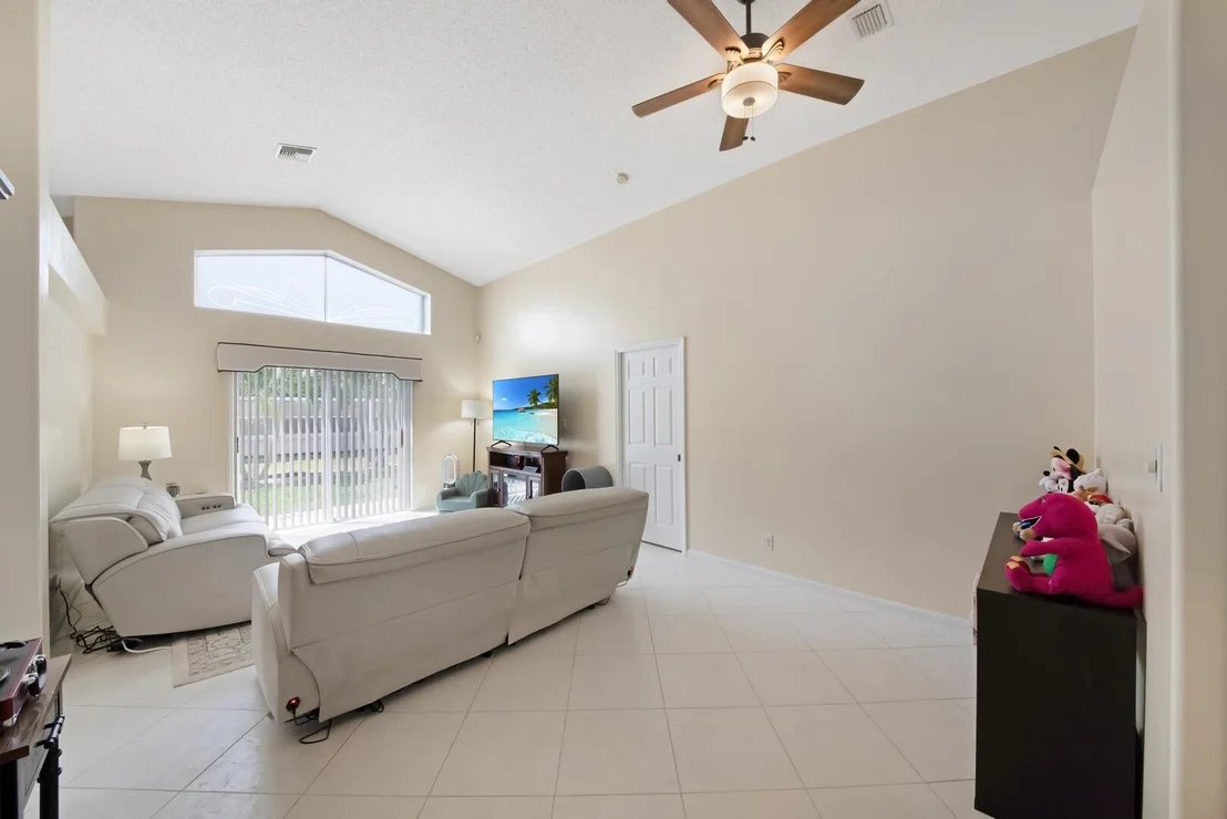 Photo of 7710 N Great Glen Circle