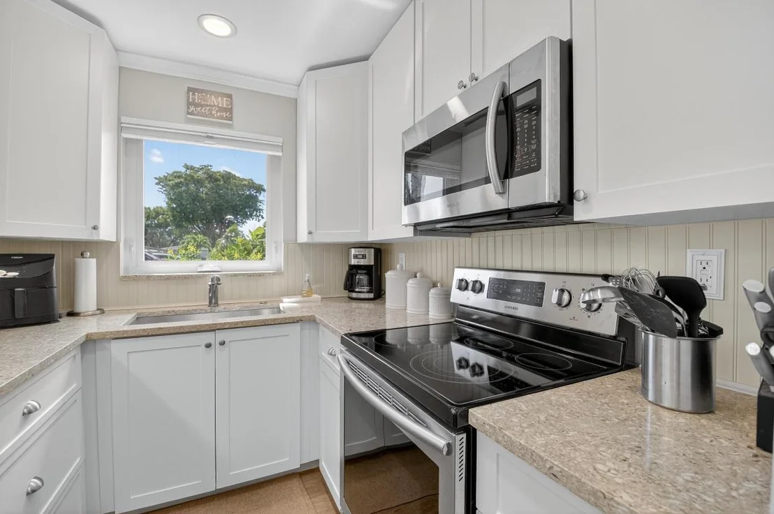 Photo of Unit C at 557 High Point Drive