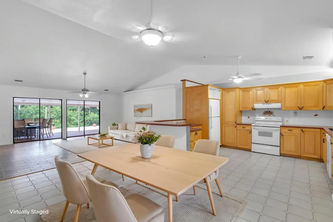Photo of 1045 Coral Drive