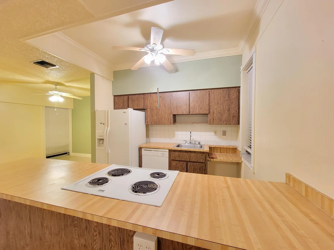 Photo of Unit 1A at 4607 SE Binnacle Way