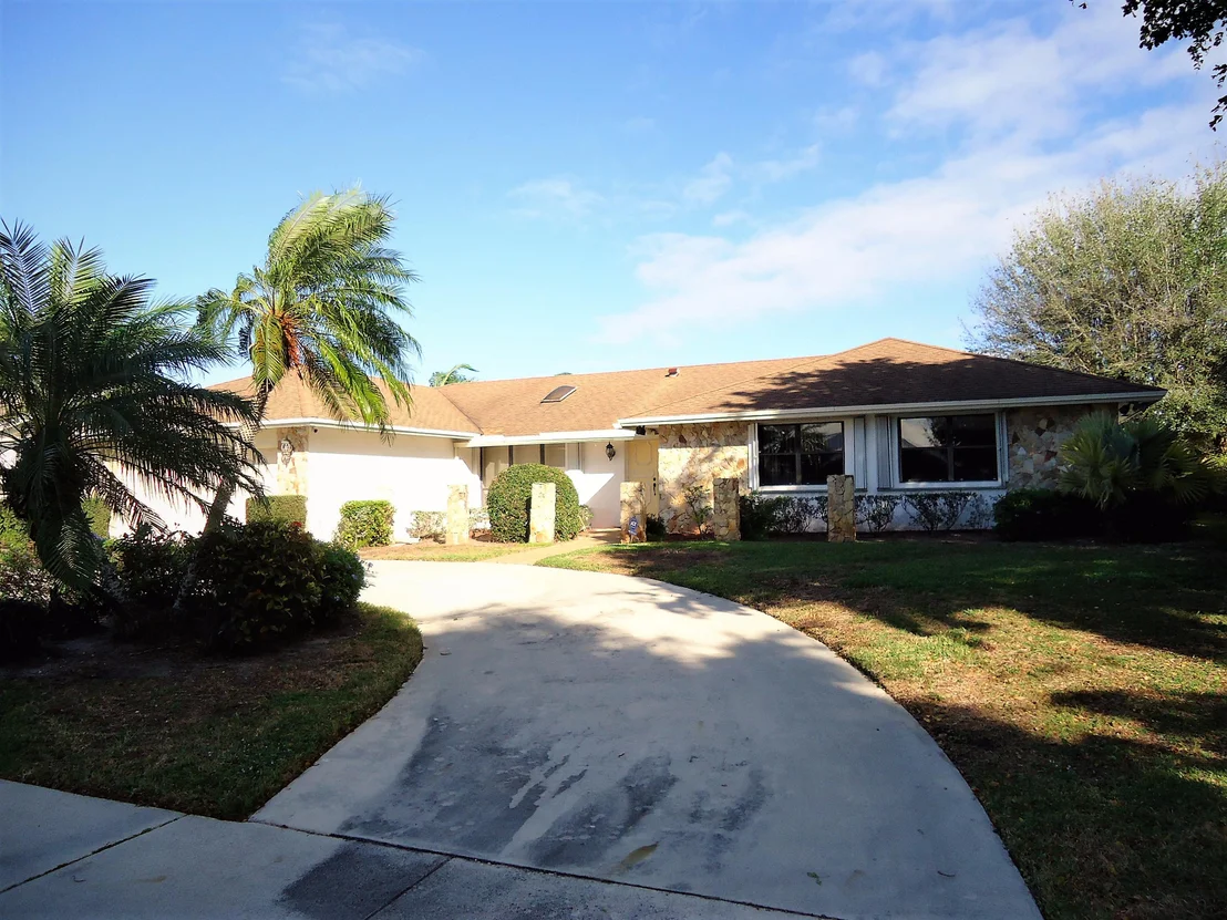 Photo of 3129 Lakeview Drive