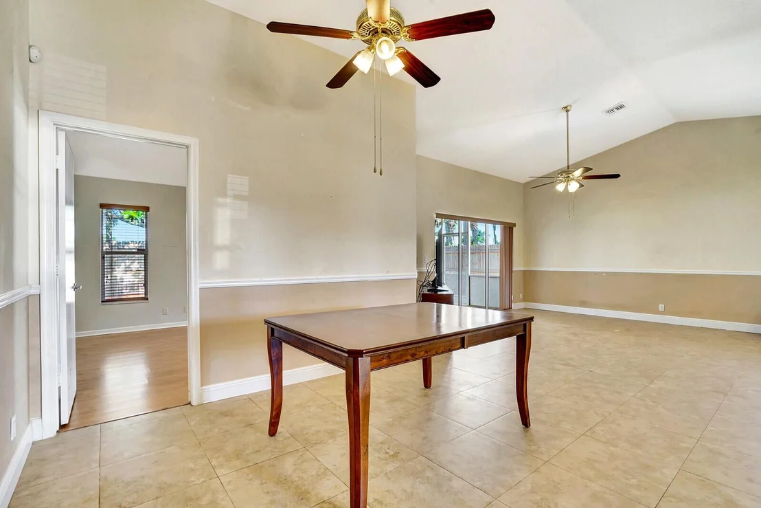 Photo of 5041 Rosen Boulevard