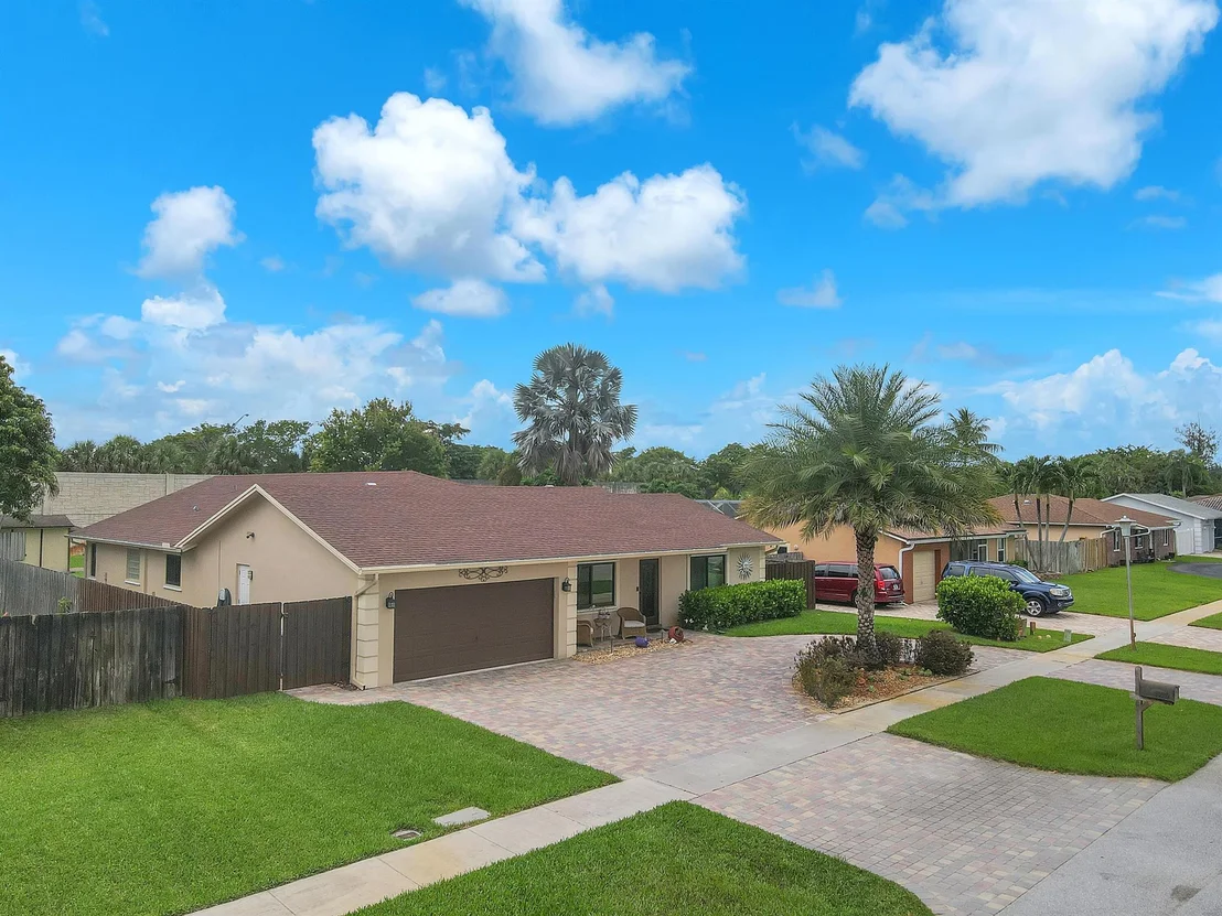 Photo of 19379 Delaware Circle