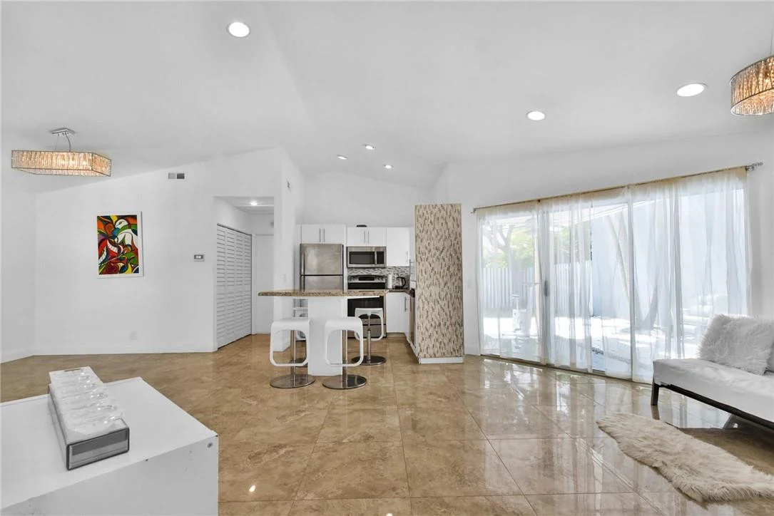 Photo of 1451 Garden Road