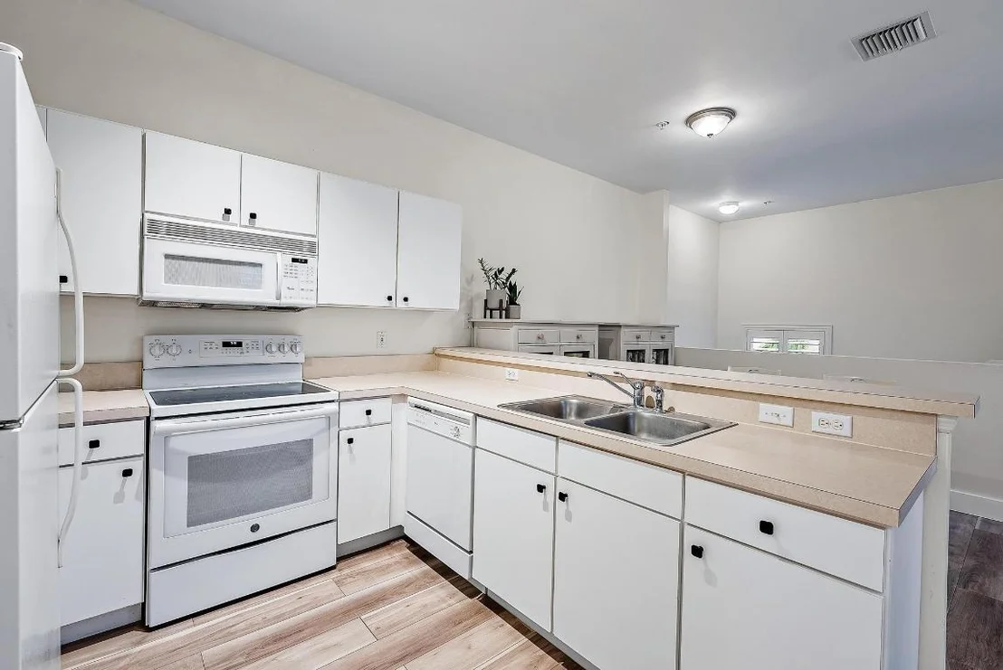 Photo of Unit J at 105 Lighthouse Circle