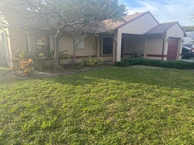 Photo of 224 SW 9th Circle
