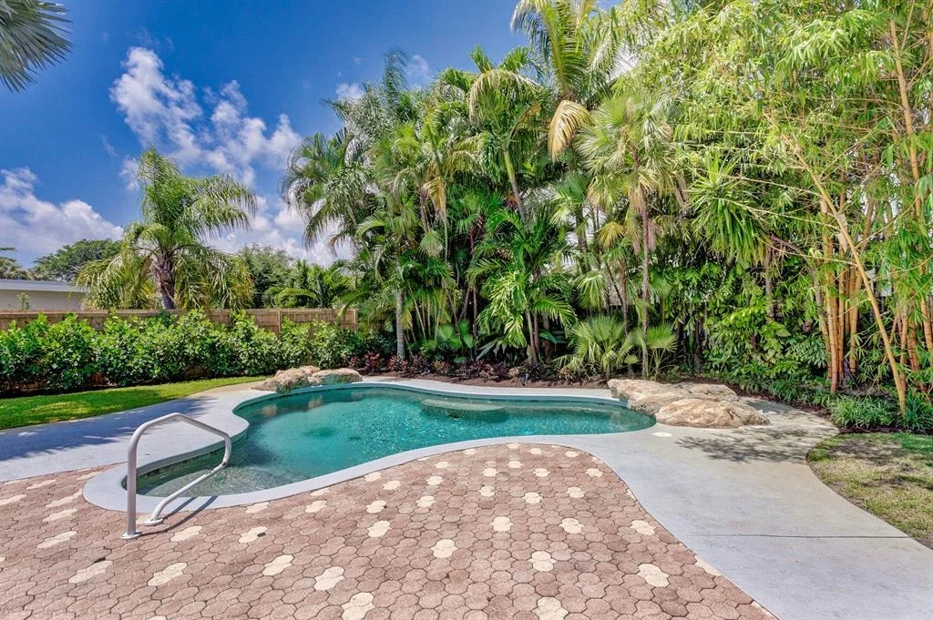 Photo of 631 Westwind Drive