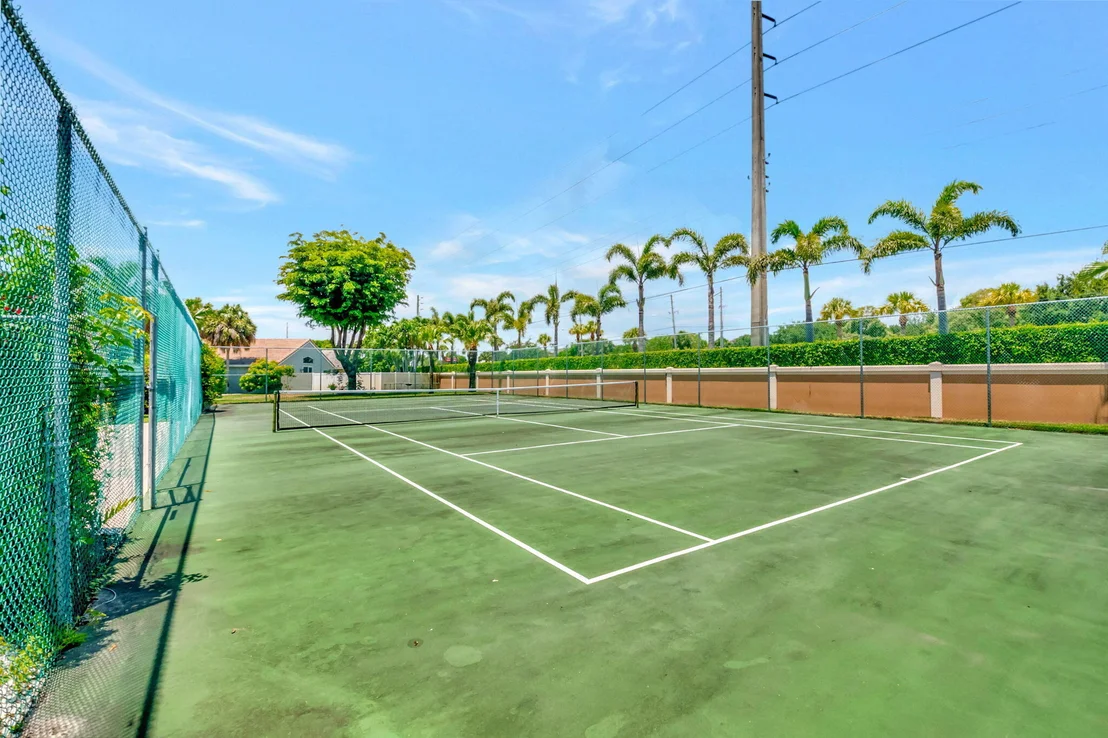 Photo of 8171 Palm Gate Drive