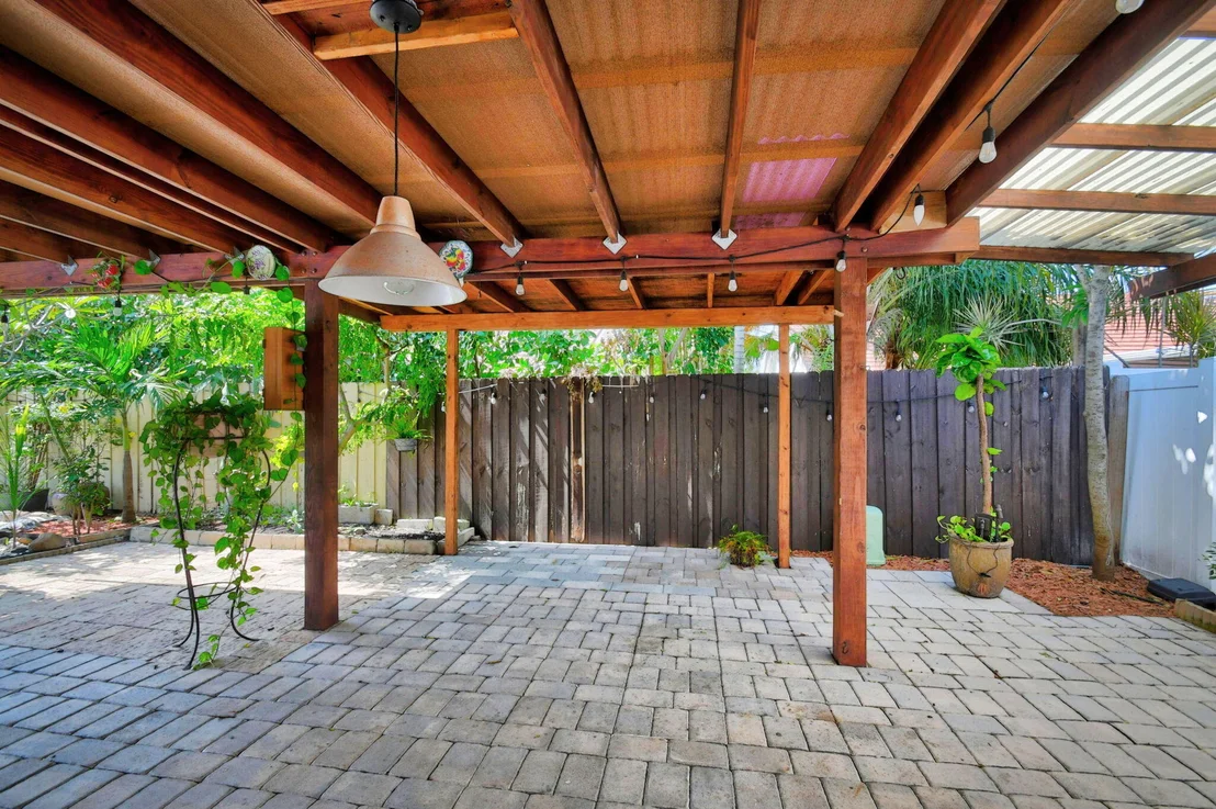 Photo of 5817 Laurel Green Circle